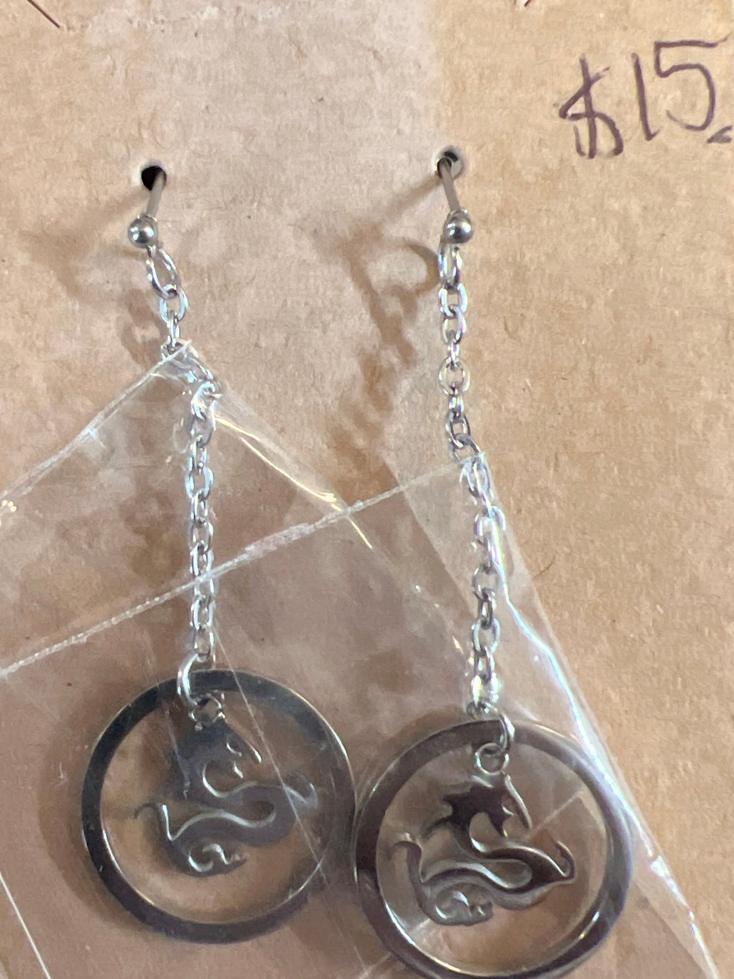 Earrings dragon drop