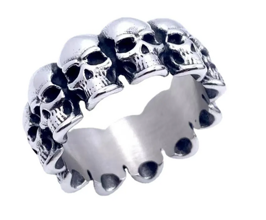 Skulls arounf ring #9