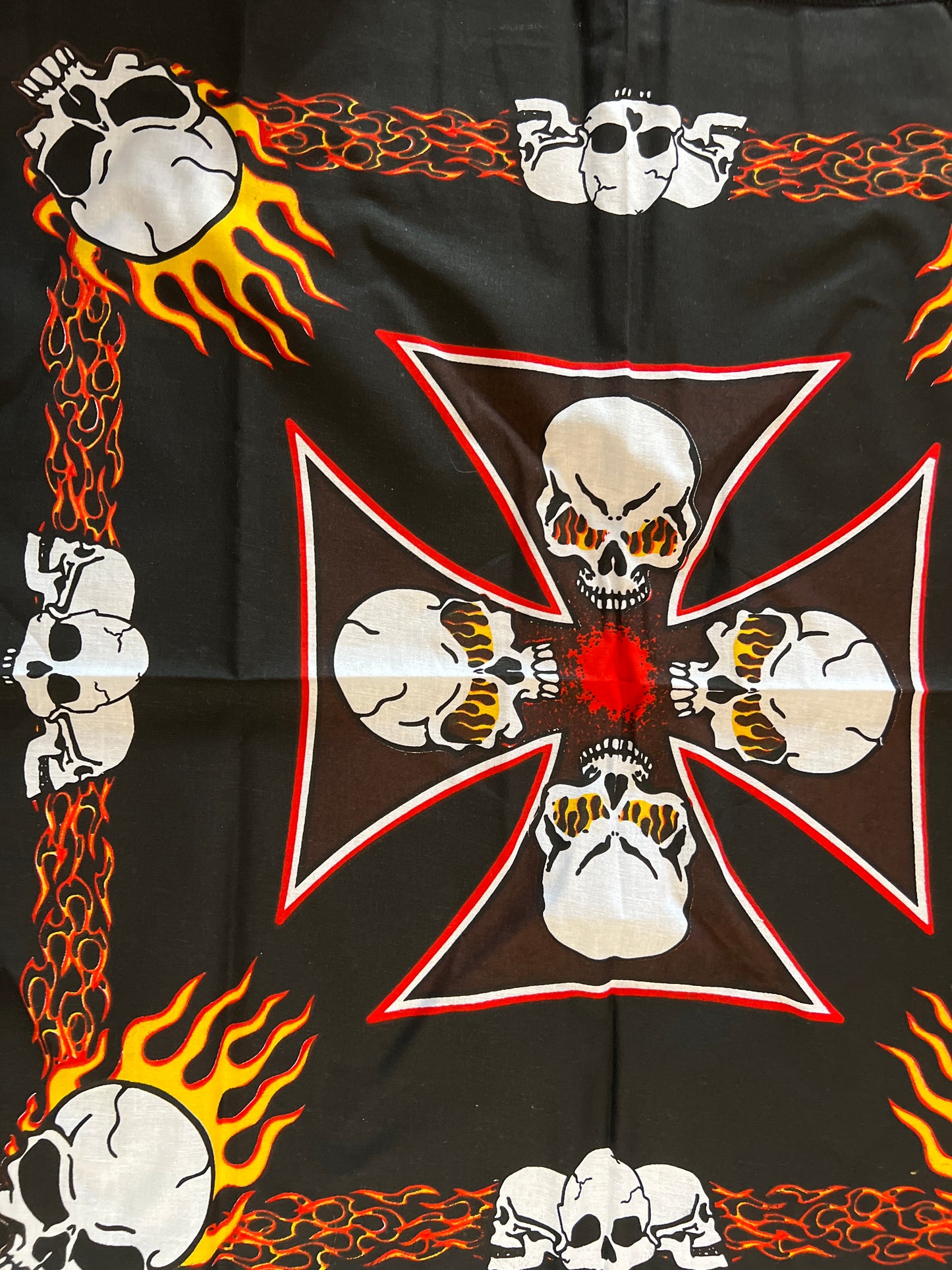 Skull and Iron croos flames bandana