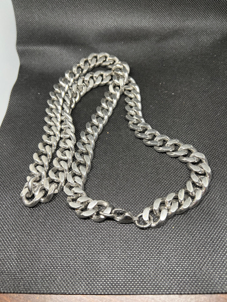 Diamond cut curb necklace 16mm x 30"
