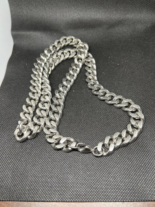 Diamond cut curb necklace 16mm x 30"