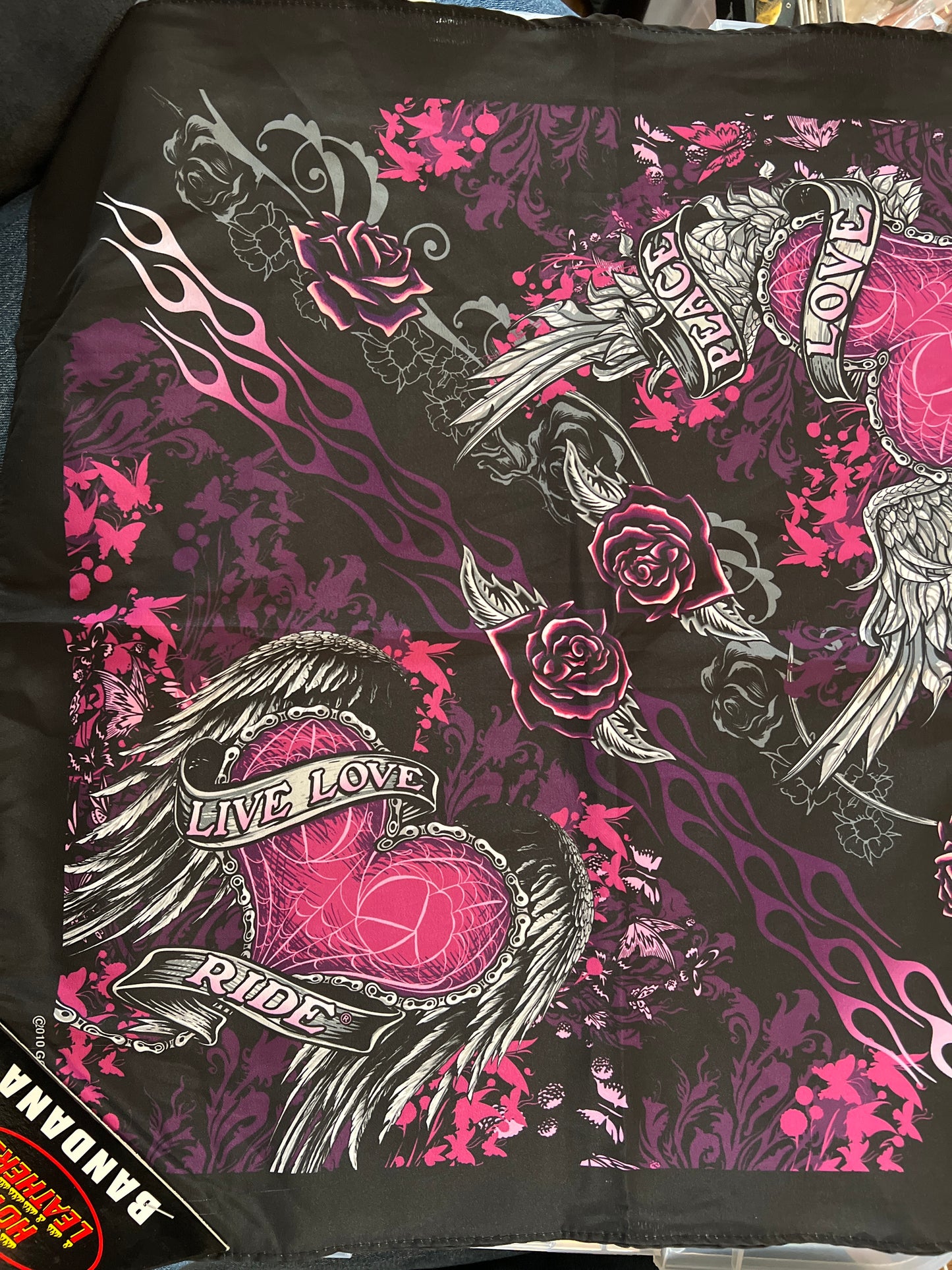 LADIES BANNER LOVE