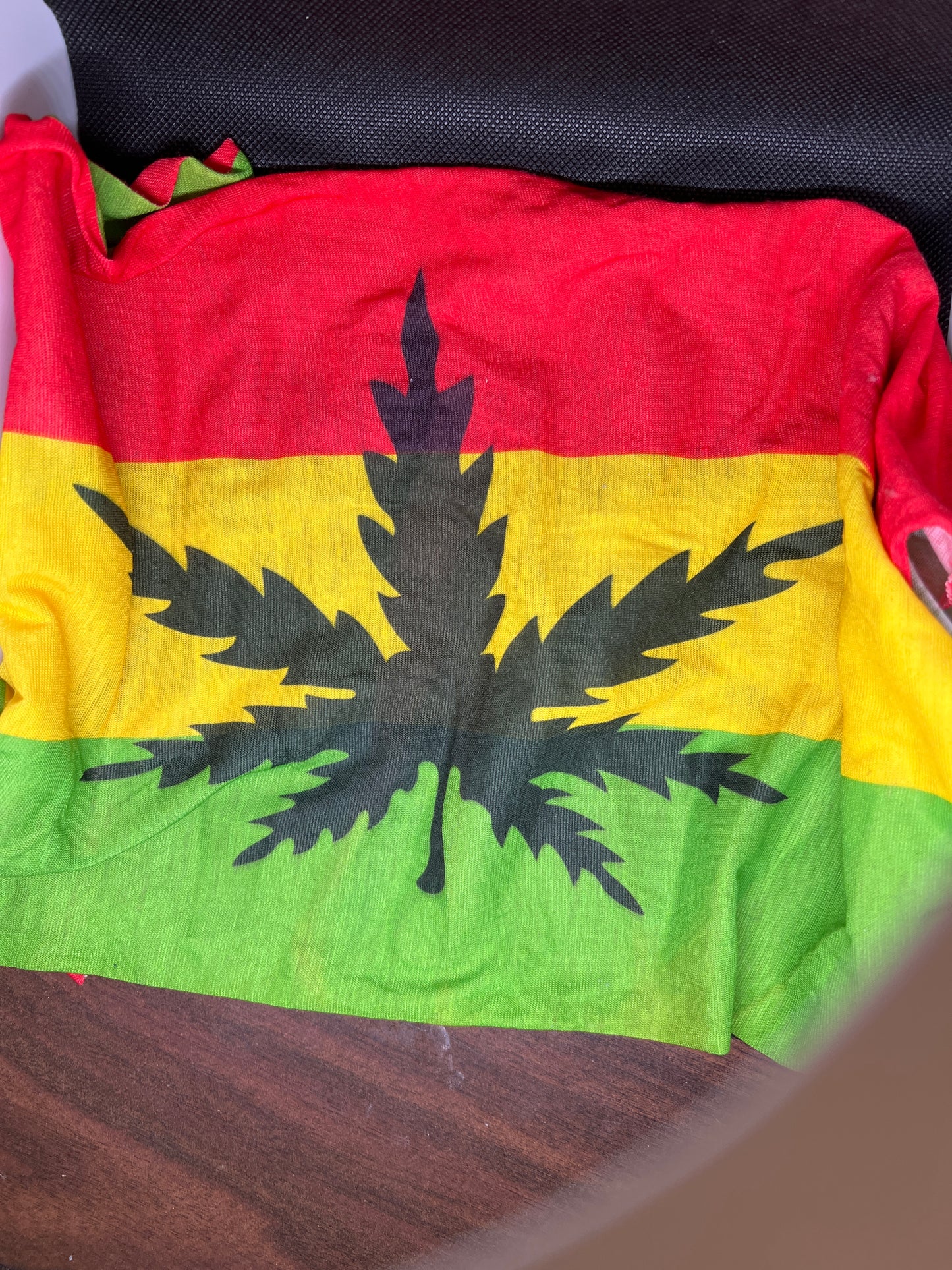 pot leaf TUBE